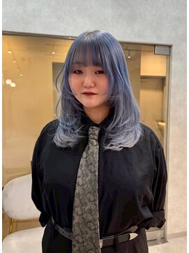 ジーナ  札幌大通(Zina) 美髪＊ペールブルー＊韓国風サイドレイヤー＊Zina札幌大通