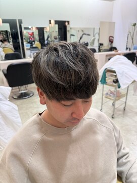 エマビビット 港店(EMA VIVID) ナチュラルマッシュとハイライト