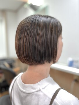 カット クラブ まとまる大人のコンパクトボブ