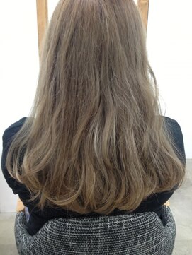 キー(kii) kii☆パールグレージュ