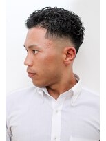 メリケンバーバーショップ コウベ(MERICAN BARBERSHOP KOBE)&nbsp;スキンフェードビジネスハードパーマ