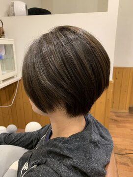 テトラ ヘアー(TETRA hair) ショート×アッシュグレーその2