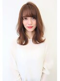 セミロングスタイル