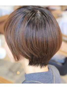 ジュエ (jouer) カーキベージュ20代30代人気小顔コンパクトショート