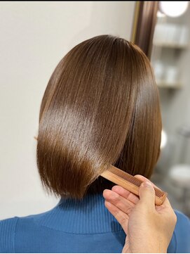 アールサロンギンザ(Rr SALON GINZA) R.HASプラチナtreatment×cut