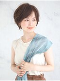 毛先の動きがおしゃれな柔らかショート