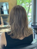 カーサ バイ ハミュウ たまプラーザ(CASA by Humium)&nbsp;20代30代40代大人可愛い透明感グラデーションカラーミディ