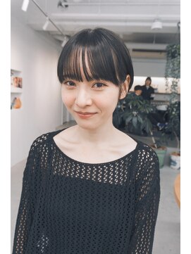 シカ(sica) 丸みショートボブ