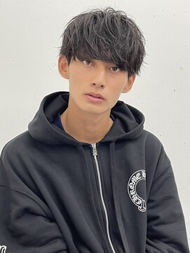 アーリー(Ali'i) ソフトツイストパーマ刈り上げマッシュ2ブロック束感ショート