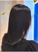 色素のバランスにこだわったグロッシー・ブラック