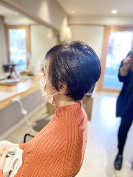 ゲミュ(gemu.) くせ毛丸みショート