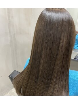 スエラ(suera) オリーブベージュ