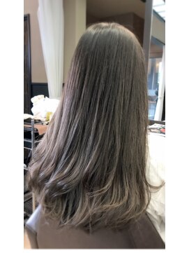 ナトゥーラ 岐阜(Natura) 透けるグレージュAラインシルエット