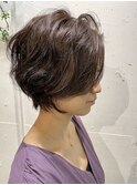 《tomi》前下がりショートボブ×無造作パーマ×グレージュ
