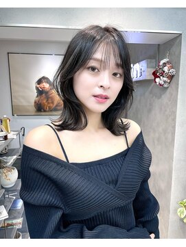 ヴェイン 渋谷(vain) ミディアムレイヤーカット/くびれヘア/20代30代/インナーカラー