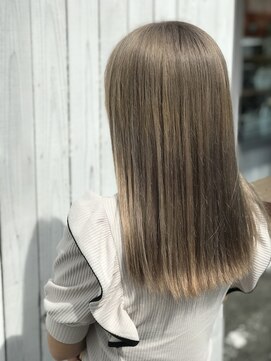 イーアップ バイ ボス(e up by boss) シルバーベージュ