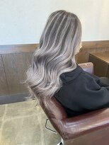 ティミー(Timmy) バレイヤージュ