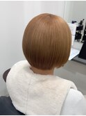 ミニマムボブまろやかベージュカラー丸みショート20代30代40代