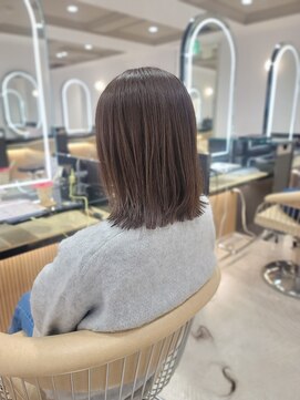 e.m.a プレミアムビューティーサロン 栄駅店(e.m.a PREMIUM BEAUTY SALON) 外はねボブ×ブラウンベージュ