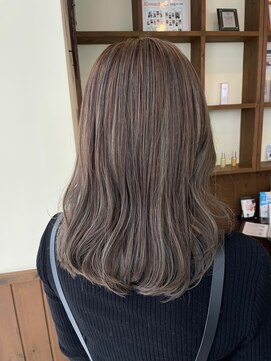 クロエ バイ ラヴィズム 新潟ビルボードプレイス2店(CLOE by LUVISM) ナチュラルグレージュ