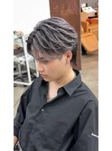 グレーアッシュバレイヤージュフェザーショート