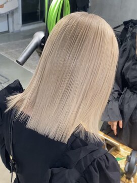 ネハス(nehus.) ブリーチ/ミディアムヘア/デザインカラー/フェイスフレーミング