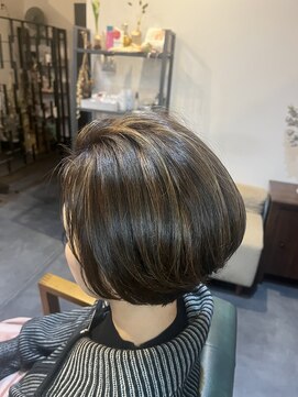 ダダ ヘアサロン(DADA Hair Salon) 前下がりショート