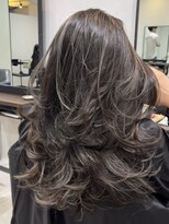 メリー オオサカ(Merly Osaka)&nbsp;心斎橋/バレイヤージュ/レイヤーカット/海外レイヤー