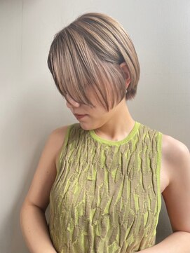 ブラウヘアアンドケア(care) ショートボブ×ミルクベージュ