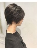 ブルージュ アッシュ ひし形シルエット 黒髪 暗髪 前下がり 簡単
