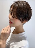 こなれパーマのくせ毛風アッシュグレイショート【Yamaki】