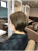 ショートボブ