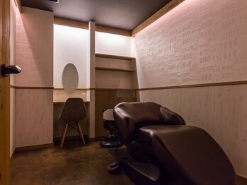 フォーリス(FORIS)の写真/当店人気のAujuaヘッドスパで至福のお時間を…。4種類のスパをご用意しています◎¥2750～¥7150（税込）