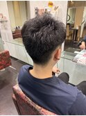 くせ毛を活かしたメンズショートスタイル