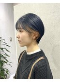 ショートボブ×イヤリングカラー