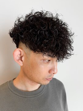 ルーシー 渋谷(LUCEY) スペインカールスパイラルパーマ外国人風パーマフェードカット