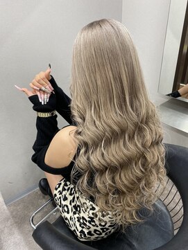 エミーバイモアムー(Emmie byMoremuu) 【埼玉YU-TA ギャルスタイル】