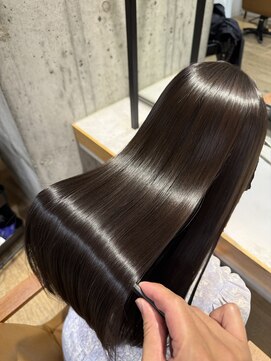 シルク バイ ルカ(SilQ by Luca) sheer beige まろやか艶髪