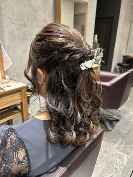 アフィナー(Afinar) ハーフアップアレンジ【横浜/横浜駅】