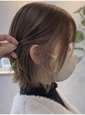 インナーカラー×ミルクティーベージュ/くびれボブ