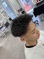 ルースト 心斎橋店(ROOST)&nbsp;刈り上げセンターパート/波巻きツイストスパイラル/大阪