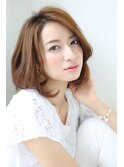 ７３分け大人前髪かきあげスタイル