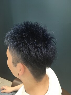 ヘアサロンアンドヘアメイクディー(hair salon hair make D) ブルーアッシュアップバング/サイドパート/メンズ/フェード