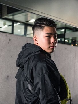 ブロートーキョー(BroTokyo) MEN'Sスキンフェードカット ハードパートアップバングスタイル