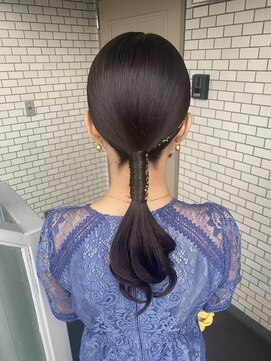 フェリーチェ(Felice) タイトヘア　ローポニー　金箔　参列　二次会