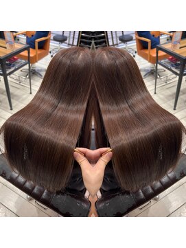 パドトロワ(Pas de trois) 髪質改善トリートメント【グラメント】極上の艶体験