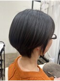 耳かけショートボブ