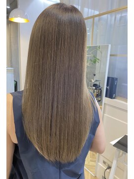 イリー 代官山(ILY) 髪質改善/ヘッドスパ/ハイライト/白髪ぼかし/SAYURI