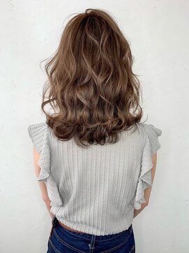 マロンベージュ