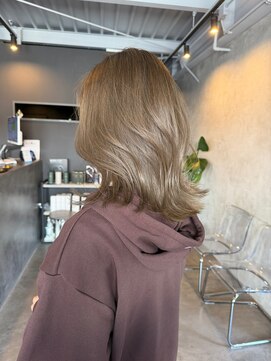 アイドット(i.) *ヘーゼルベージュ*